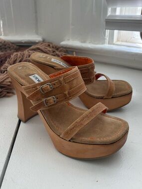 Steve Madden Brown/Tan Suede Platform Mule Sandals